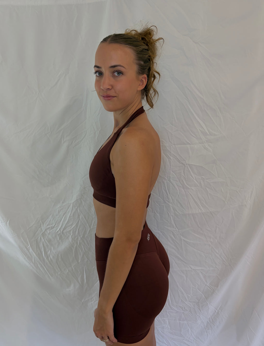 Signature Sculpt Scoop Halter Bra Mocha