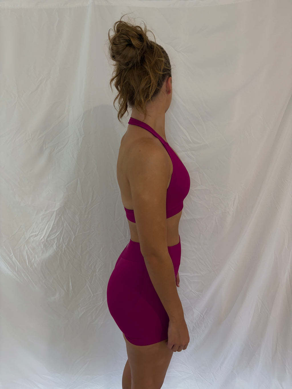 Signature Sculpt Scoop Halter Bra Berry