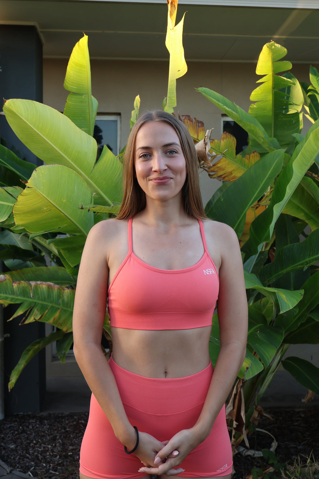 Signature Sculpt Cross Back Bra Coral
