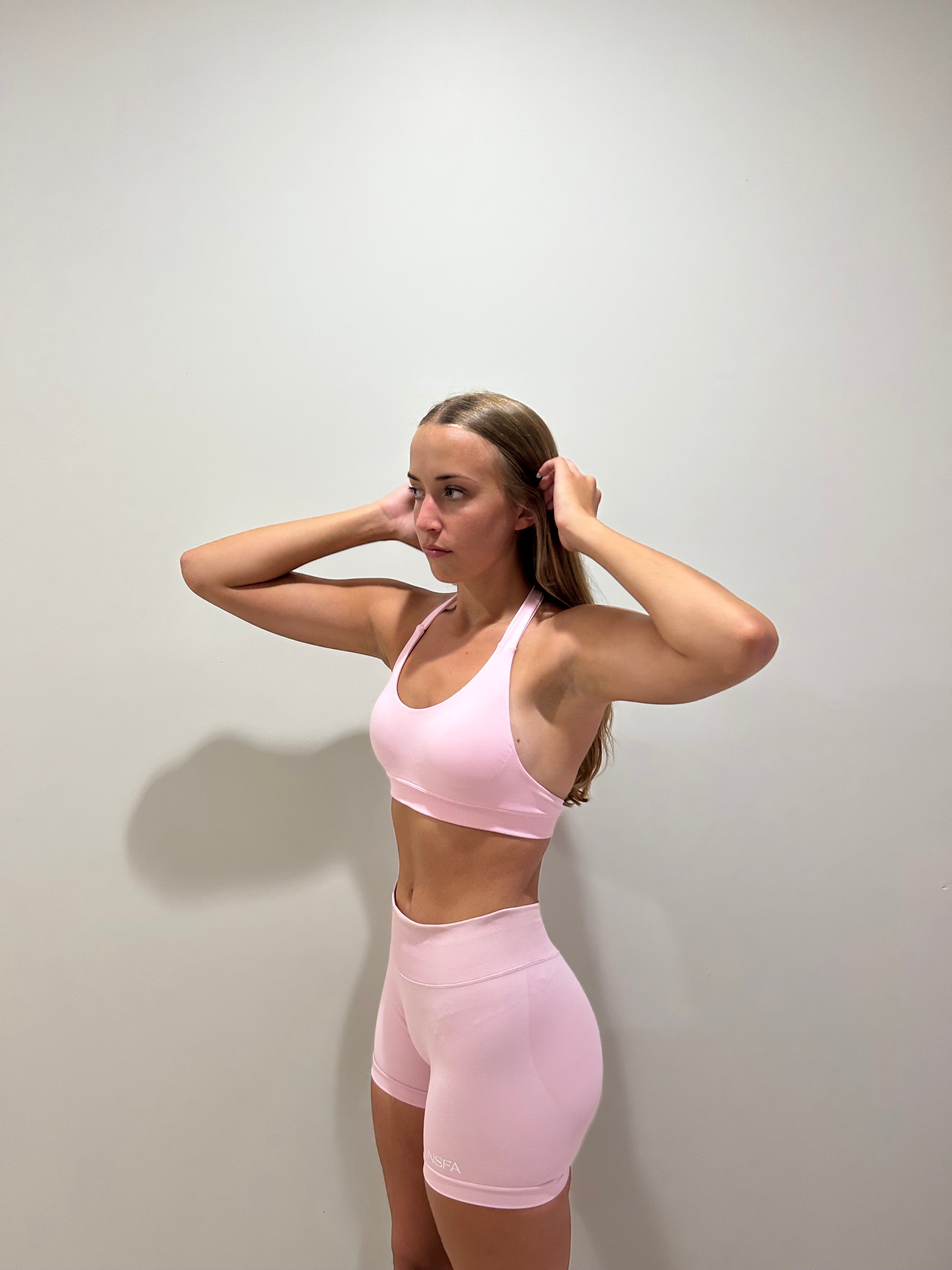 Signature Sculpt Scoop Halter Bra Blush