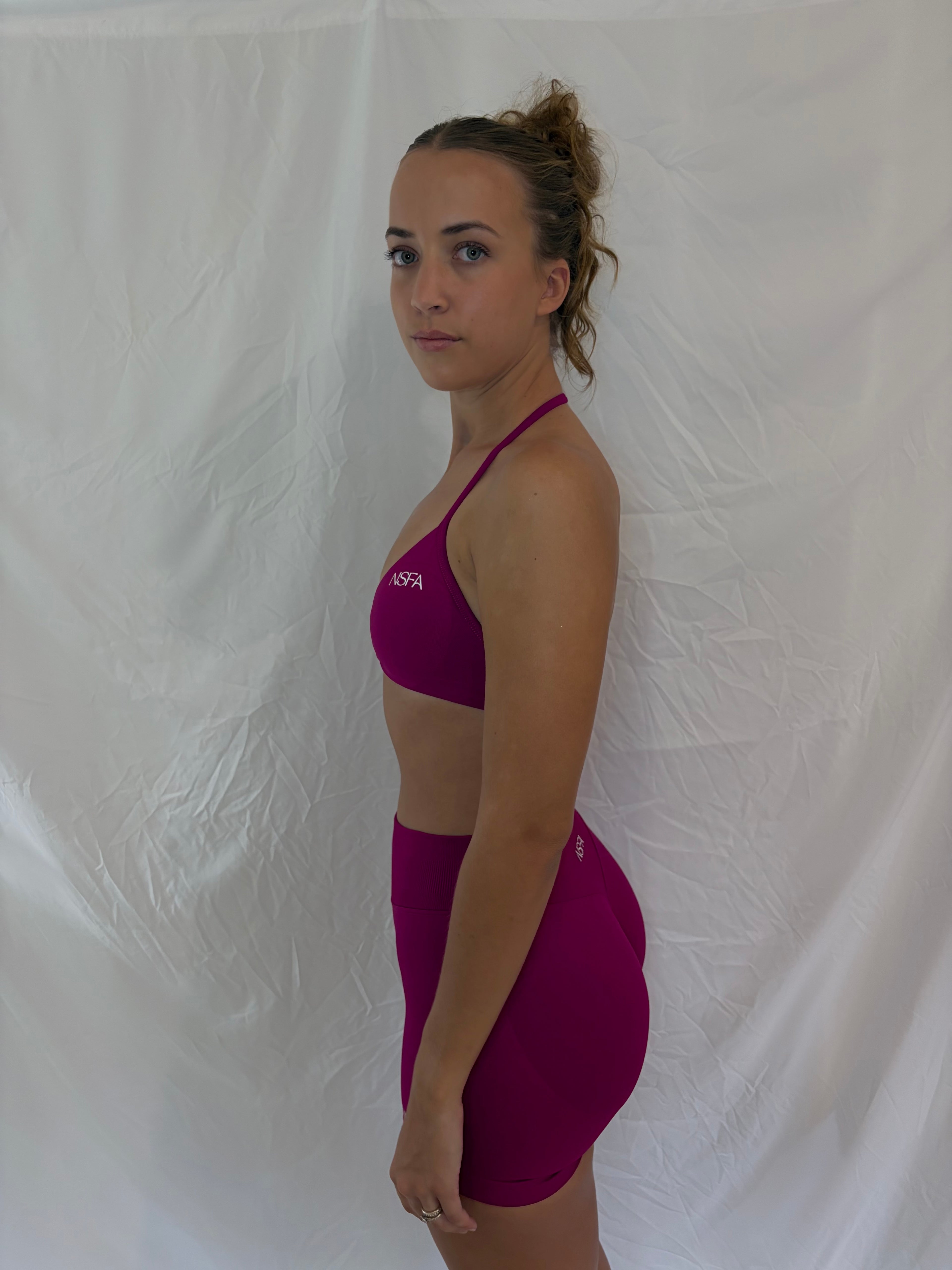 Signature Sculpt Scrunch Halter Bra Berry