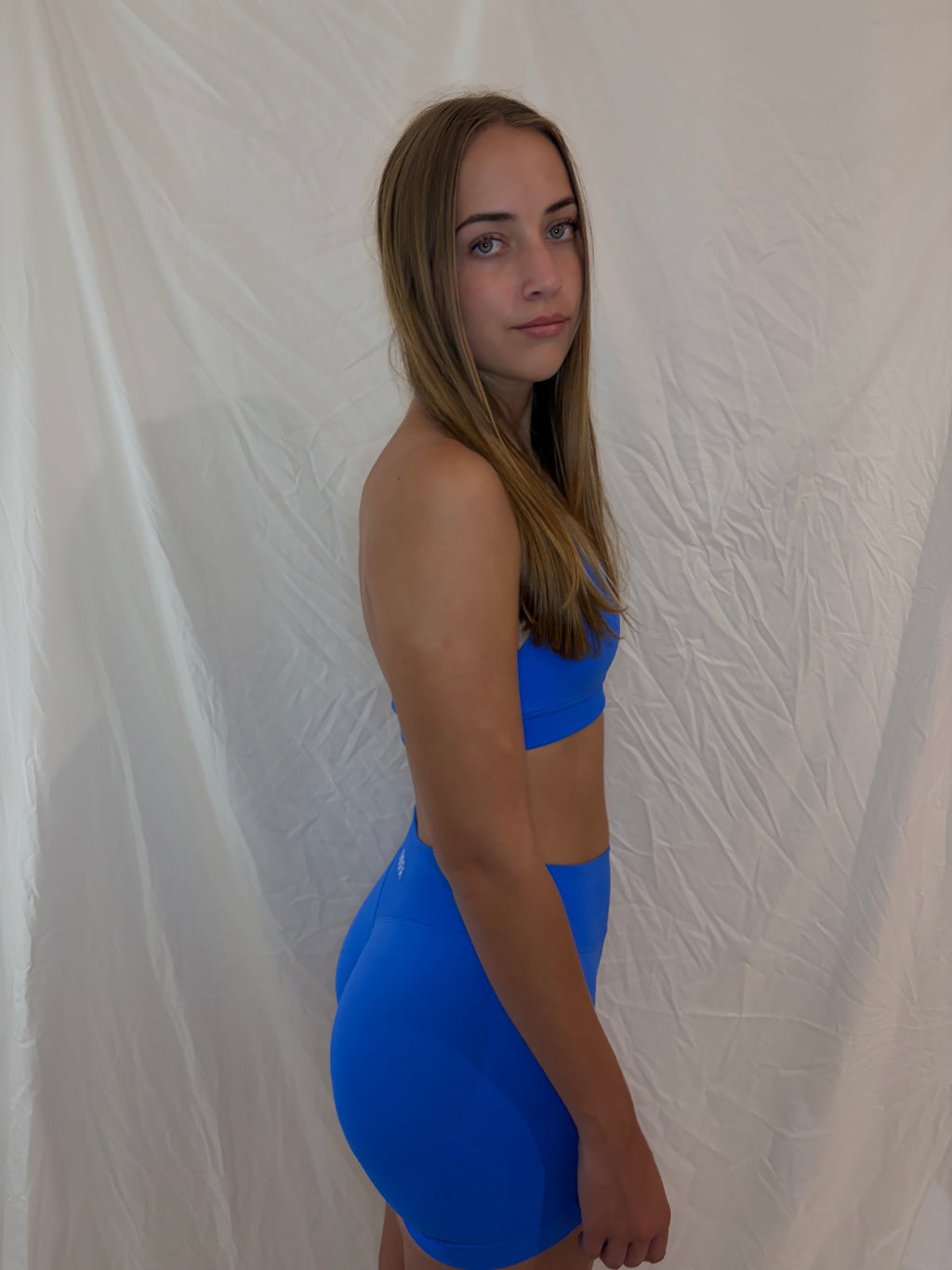 Signature Sculpt Scoop Halter Bra Electric Blue