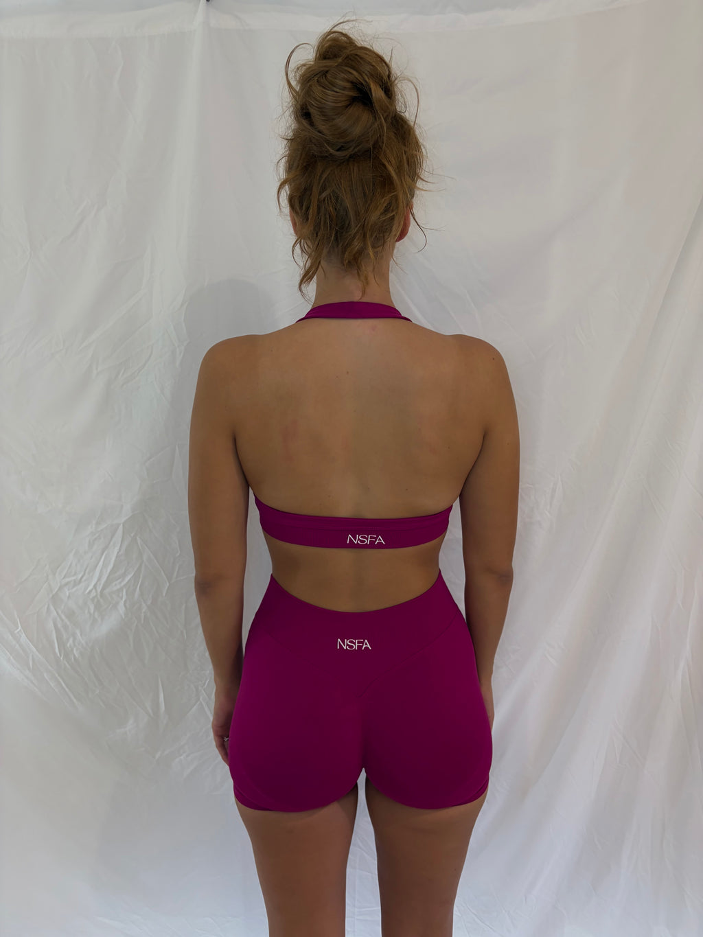 Signature Sculpt Scoop Halter Bra Berry