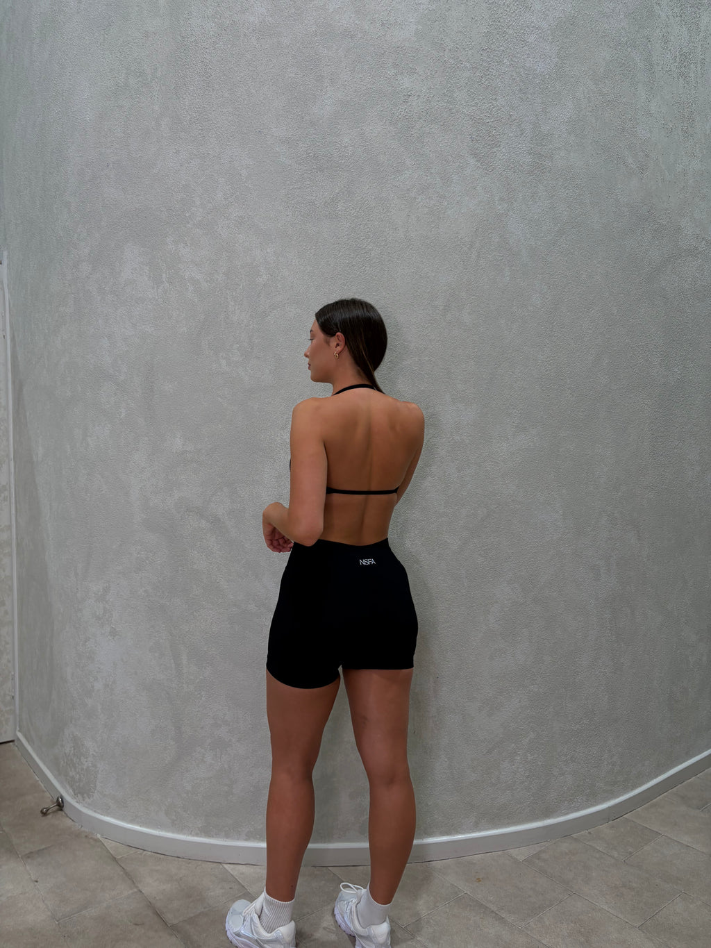 Signature Sculpt Scrunch Halter Bra Black
